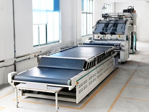 印刷设备展示-全自动瓦楞贴面机